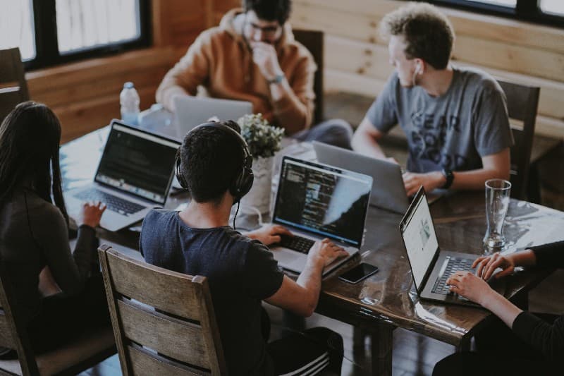 Top 3 Metaverse Business Ideas for Startups.